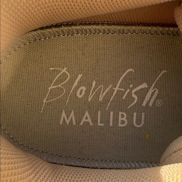 NWOT Women’s Blowfish Malibu sneakers - Picture 10 of 10